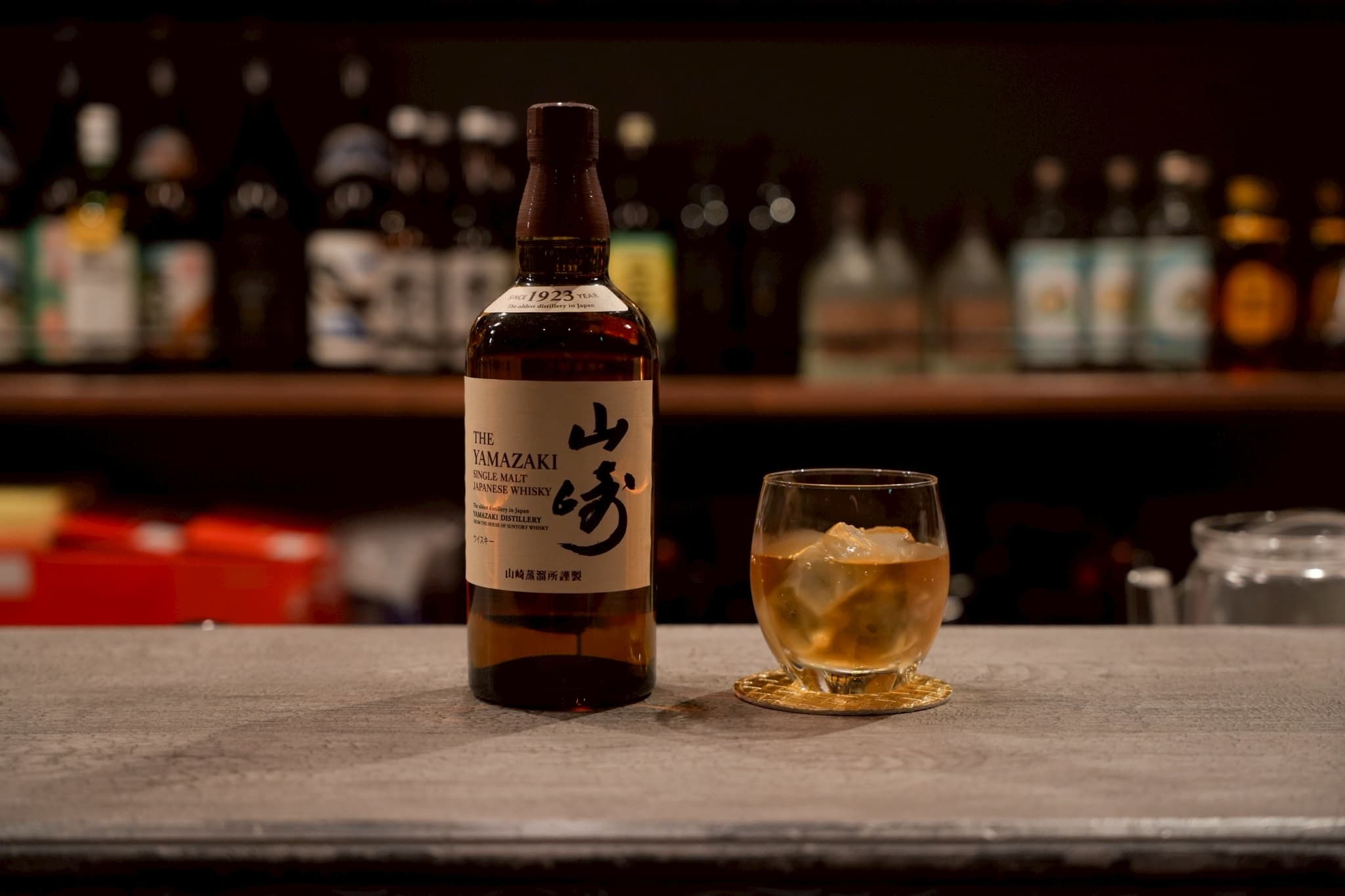 明大前で落ち着いて飲めるバーを探している方へ アイキャッチ